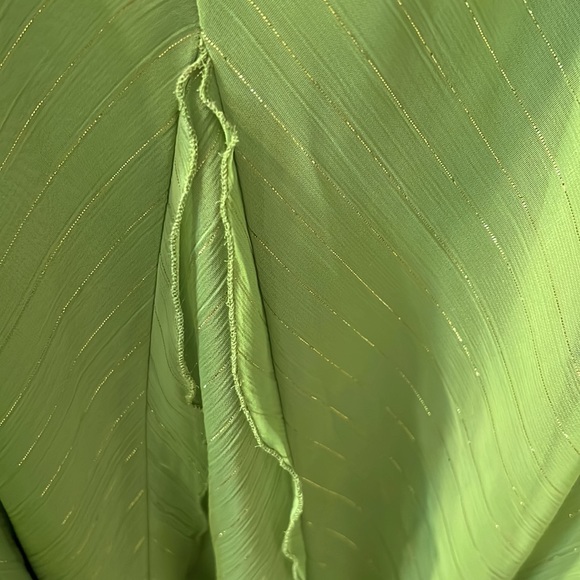 Suede jacket suit with chiffon skirt designed by Louis Dell olio - Picture 6 of 9